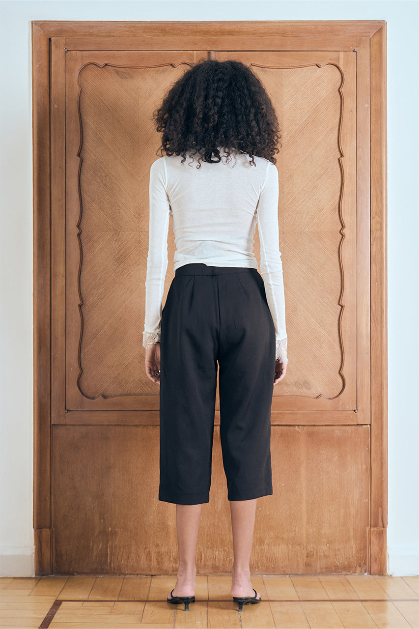 Straight Capri Trouser